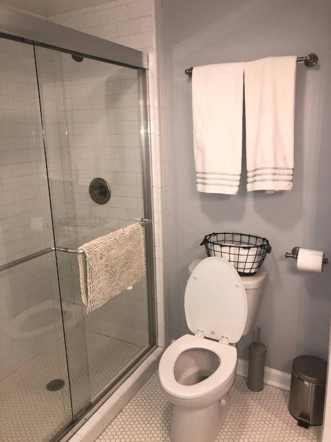 Recently Renovated Chic Durham Farmhouse Bagian luar foto