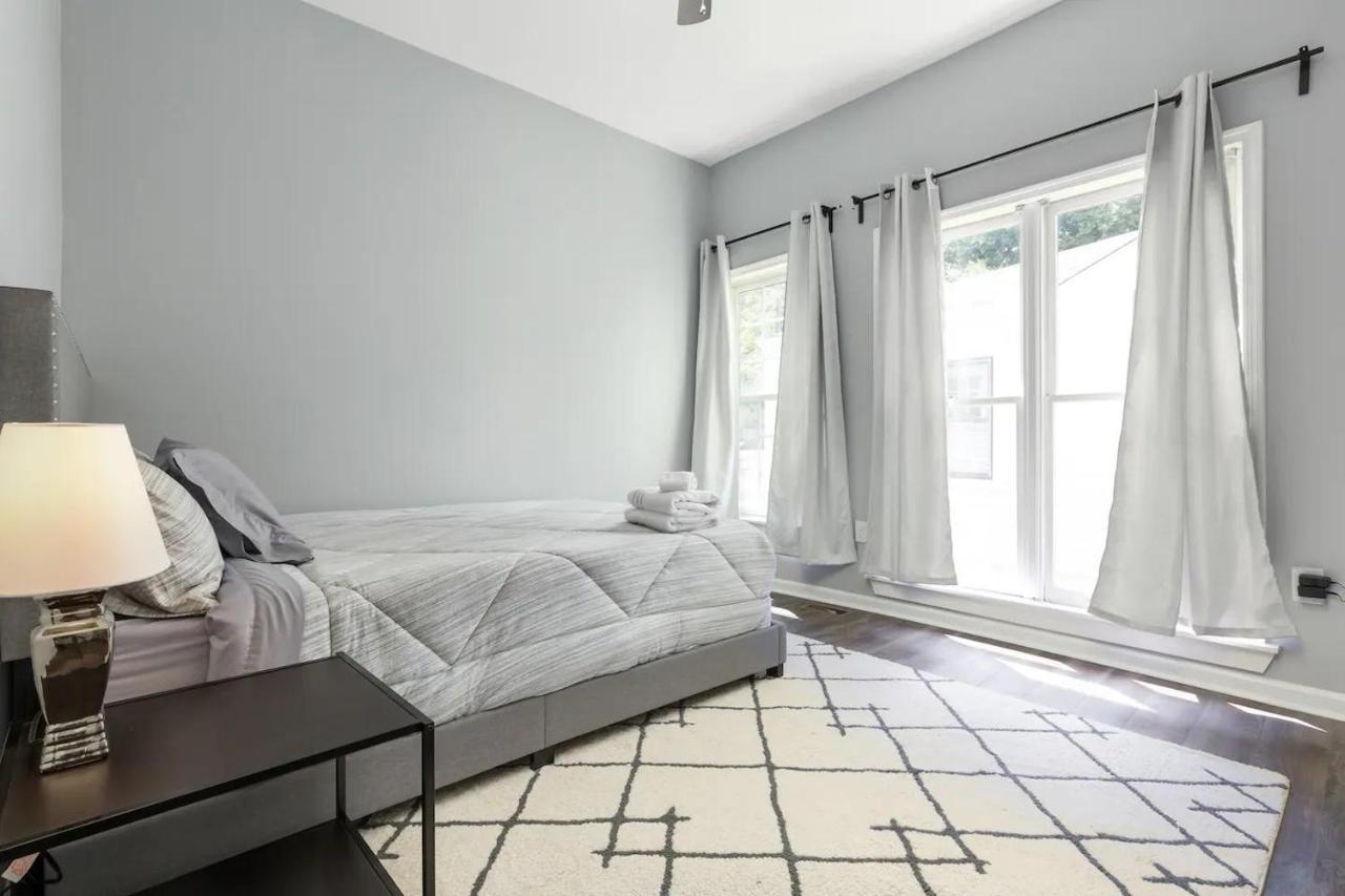 Recently Renovated Chic Durham Farmhouse Bagian luar foto